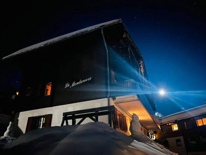 BA6E1295-729A-404E-AF30-775F5100147A