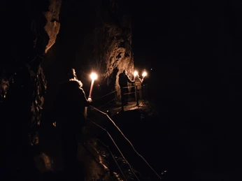 Partnachklamm-Fackelwanderung-Klamm