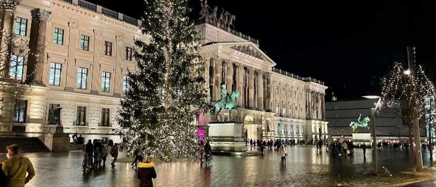 Schloss_Schwarz.jpg Schloss_Schwarz.jpg