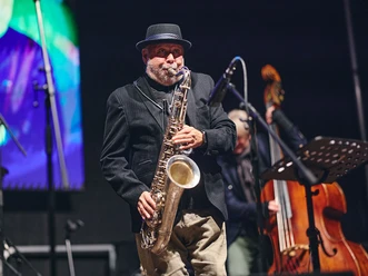 Jazz zum Dritten Foto Isaak Papadopoulos.jpg