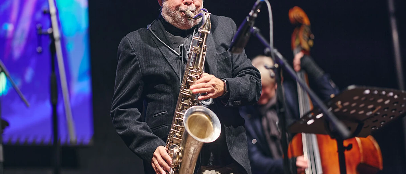Jazz zum Dritten Foto Isaak Papadopoulos.jpg