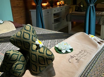 Chantra Massage Raum 2.jpg