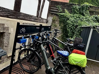 40C2C4F6-24C9-4B52-9172-900D0488D1D4