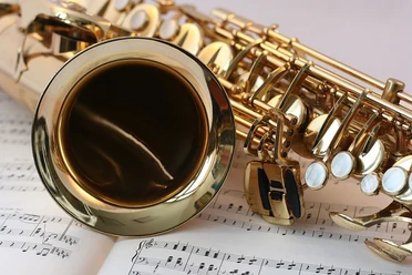 musik-saxophone-546303_1280