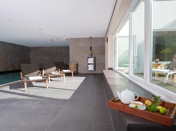 Poolbereich im Benen-Diken-Hof