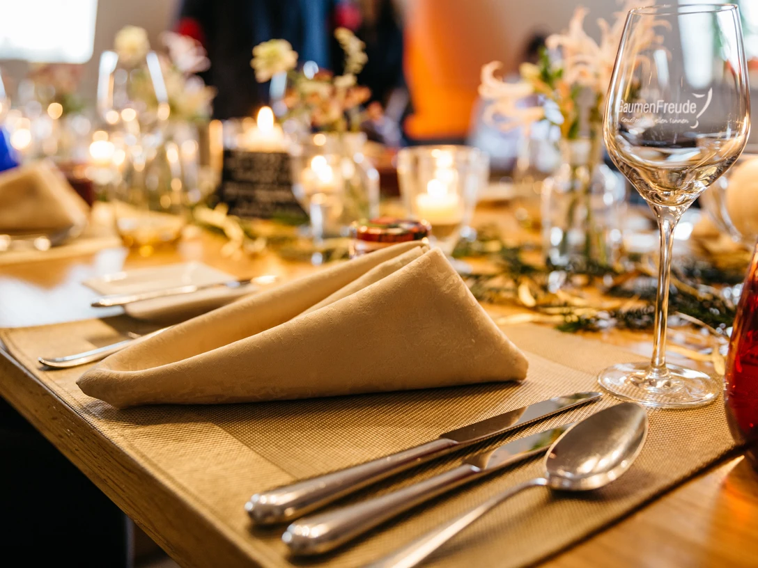 Kulinarische Highlights in Leipzig, ein Genuss für Ihr Rahmenprogramm | Leipzig Convention Bureau Kulinarische Highlights in Leipzig, ein Genuss für Ihr Rahmenprogramm – präsentiert vom Leipzig Convention BureauCulinary highlights in Leipzig, an indulgence for your supporting programme – presented by the Leipzig Convention Bureau