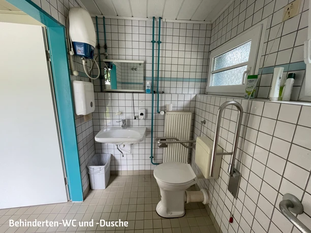 Bezbariérové WC a sprcha Bezbariérové WC s umyvadlem