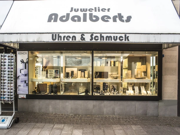 Juwelier Adalberts Außenansicht Juwelier Adalberts Außenansicht