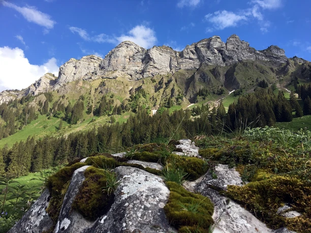 Äbnistettenfluh - wunderbar sichbar auf der Biketour