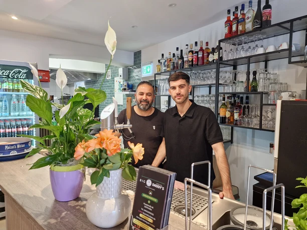 Walid El-Sabe (l.) und Abdullah Abou Rashed freuen sich auf die Gäste