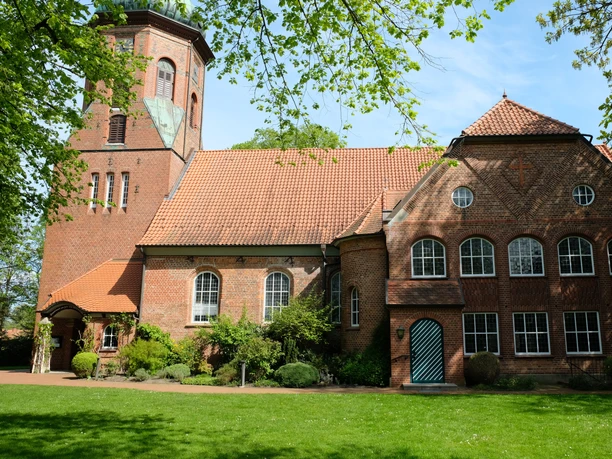 Eingangsbereich der St. Dionysius Kirche.JPG Eingangsbereich der St. Dionysius Kirche