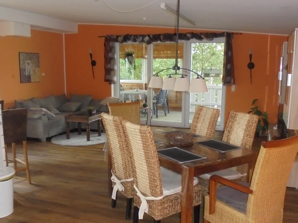 Blick in den Wohn-Essbereich Blick in den Wohn-Essbereich