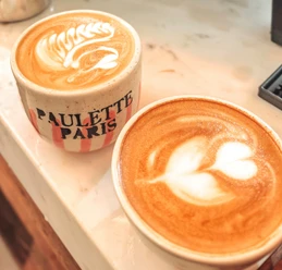 Kaffee im Paulette Paris.jpg