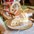 Kuchen_und_spinnrad_c__Cafe_Alt-Willingen.jpg