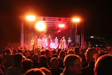 2025_SPK_Sparkassen_HenneSeefest_011_Sa.JPG