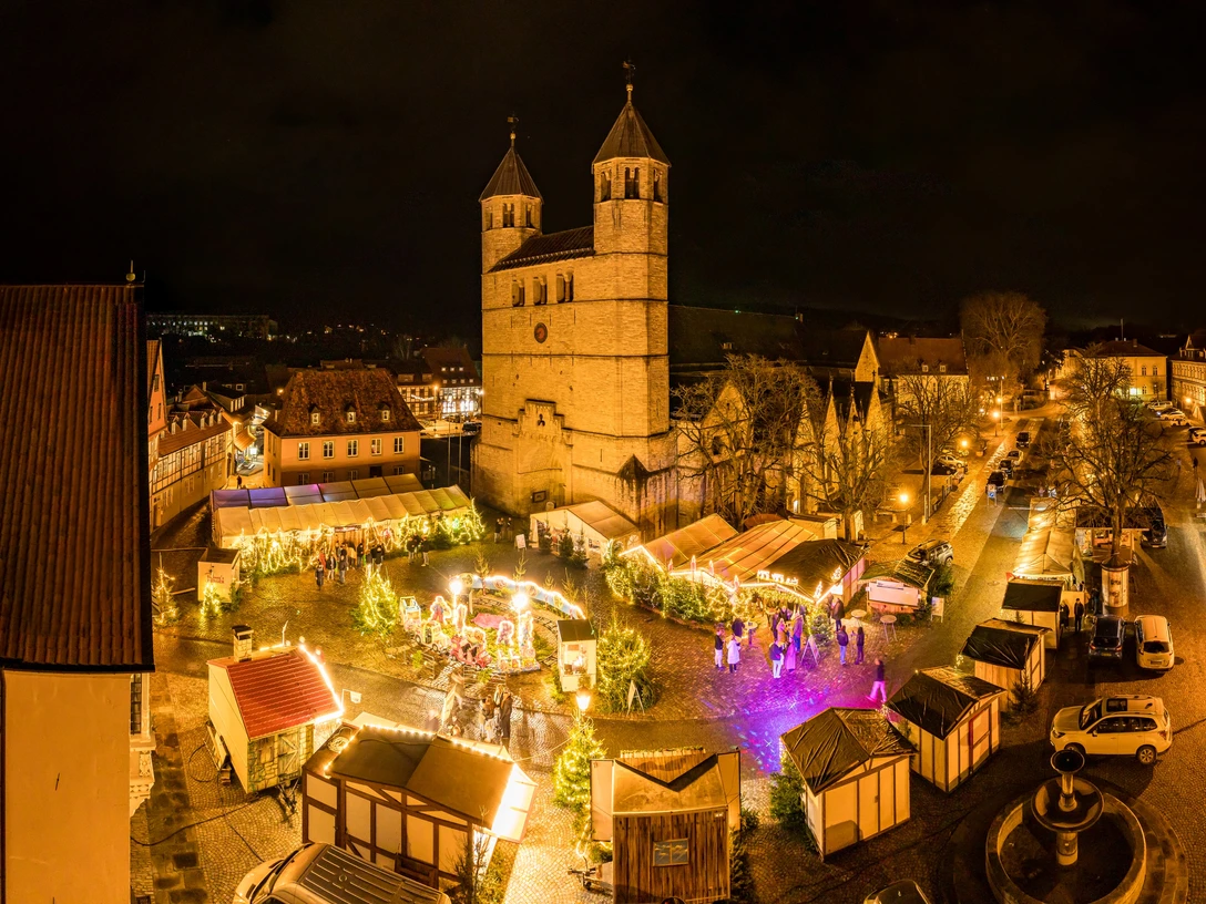 Weihnachtsmarkt Gandersheim Mehle_Hundertmarkt_klein.jpg