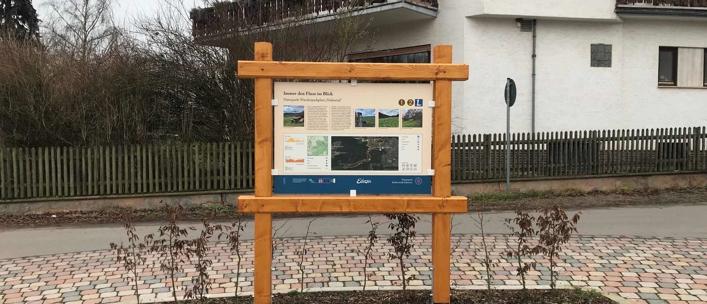 Informationstafel Wandern Wanderparkplatz Nuhnetal
