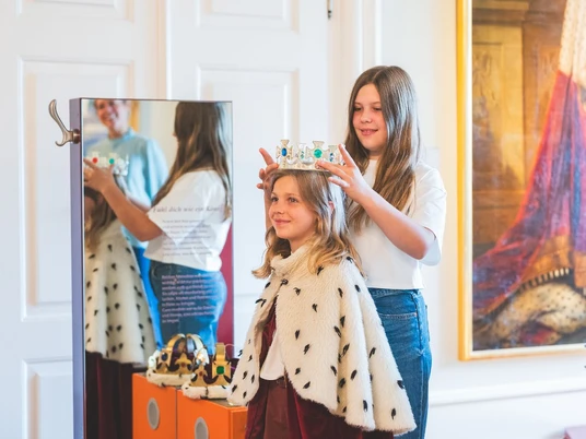 Schlossführung Barock Baröckchen Krönung