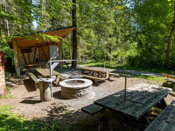 Feuerstelle Schachenhusweiher zwischen Wiggen und Marbach