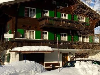 Chalet im Winter