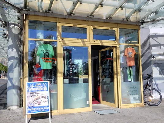 Änderungsschneiderei Emin_Eingang.jpg