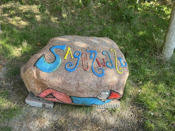 Eingangsstein Sylter Sagenwald