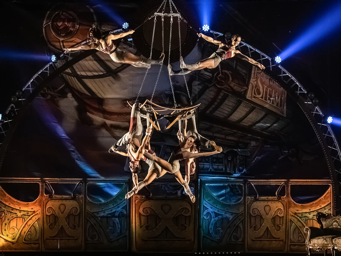 Steam_10_© Robin T. Photography.jpg