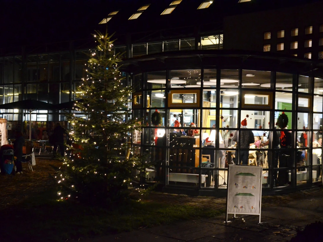 2019_Weihnachtsdorf Mütterzentrum (1)_HD.jpg