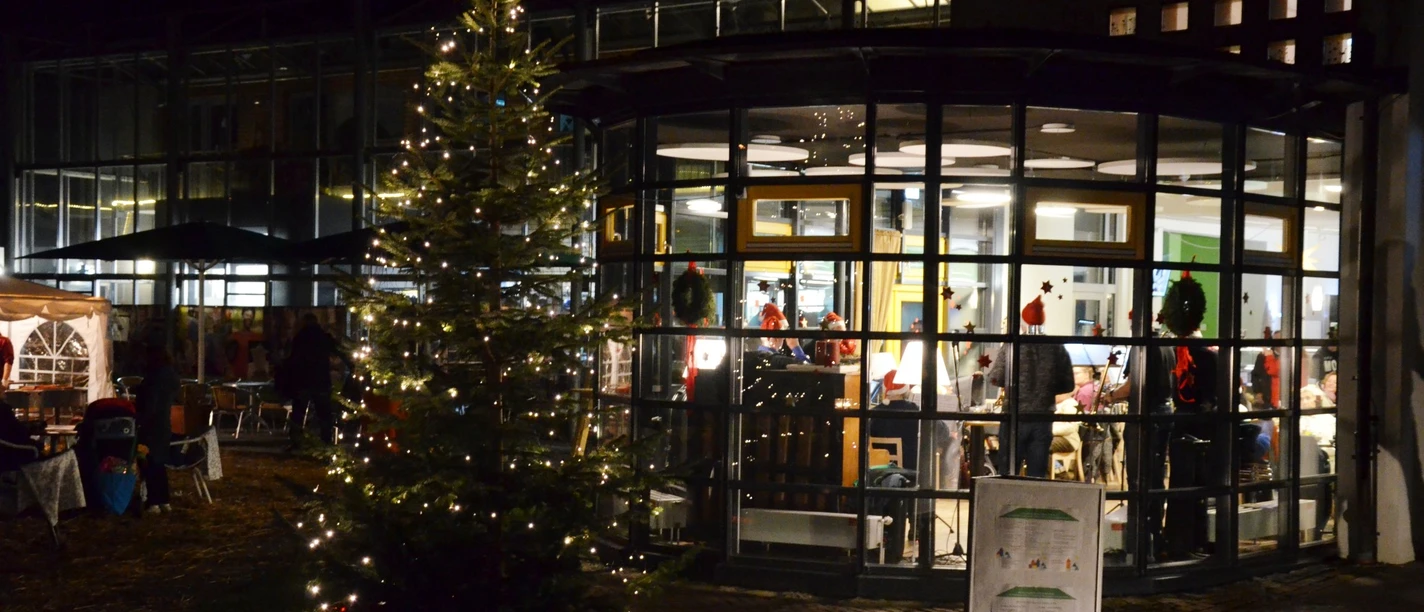 2019_Weihnachtsdorf Mütterzentrum (1)_HD.jpg 2019_Weihnachtsdorf Mütterzentrum (1)_HD.jpg