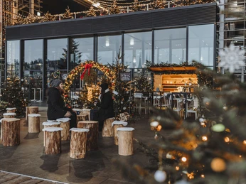 Apéro at the Le Piaf Winter Bar