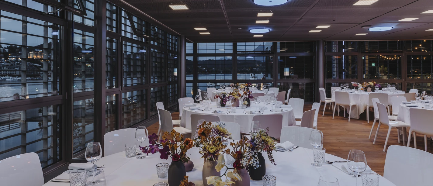 Weihnachtsfeier im Deuxième im KKL Luzern