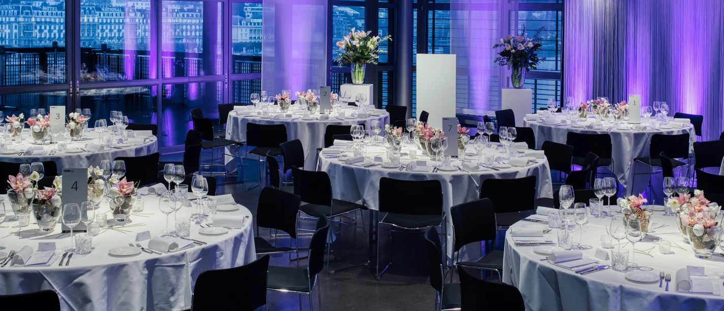 Christmas dinner in the Terrace Hall at KKL Lucerne