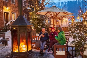 Het winterdorp Schmilka in Saksisch Zwitserland