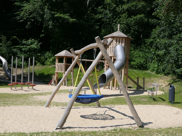 Abenteuerspielplatz Am Berg Nestschaukel Westersode