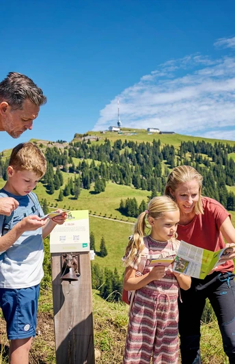 Der Alperlebnisweg ist ein idealer Familienausflug