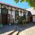 Kulturhof Zickra - Vor der Galerie