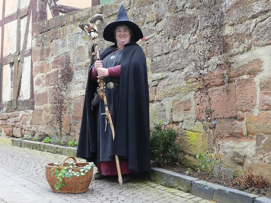 StadtführungAltstadthexeKräuterweiblein_BadWildungen_Hexe_©StaatsbadGmbH.jpg