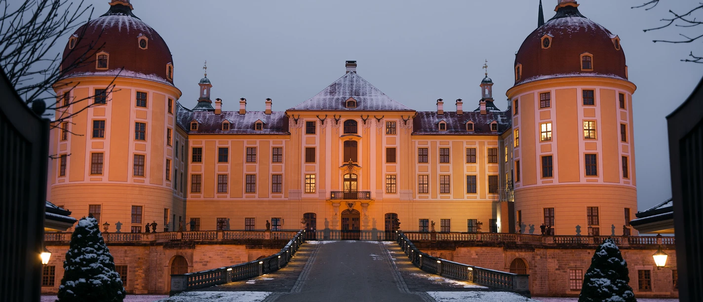 Abendansicht Schloss Moritzburg.jpg Abendansicht Schloss Moritzburg.jpg