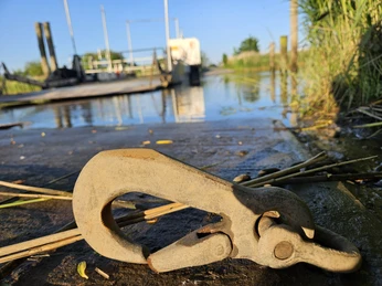 Prahmfähre Brobergen im Hintergrund