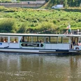 Wanderschiff Wanderschiff auf der Elbe