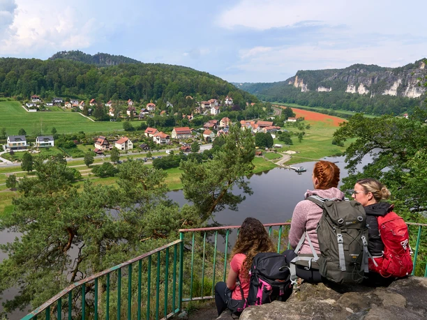 View of the Elbe and Niederrathen