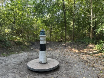 Leuchtturm-Karussel im Sylter Sagenwald