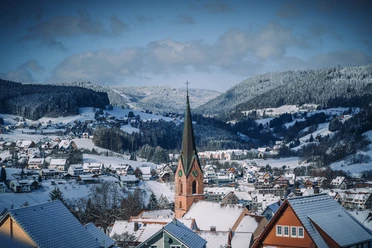 Ortsansicht Baiersbronn im Winter