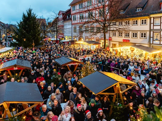 weihnachtsmarkt-osterode-am-harz-stadtwette.jpg Weihnachtsmarkt Osterode am Harz StadtwetteChristmas market Osterode am Harz city betJulemarked Osterode am Harz city betKerstmarkt Osterode am Harz inzet