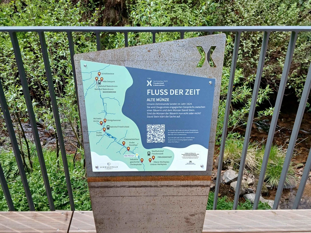 Stele Fluss der Zeit "Alte Münze"