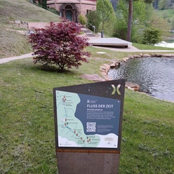 Stele Im Fluss der Zeit "Michaelskirche"