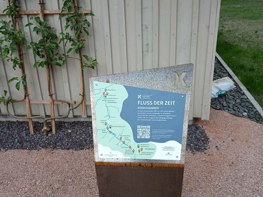 Stele Im Fluss der Zeit "Königshammer"