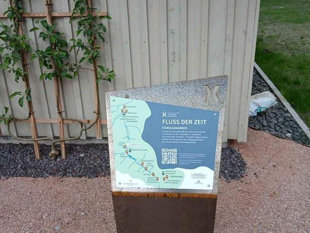 Stele Im Fluss der Zeit "Königshammer"