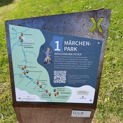 Stele Im Fluss der Zeit "Märchenpark"