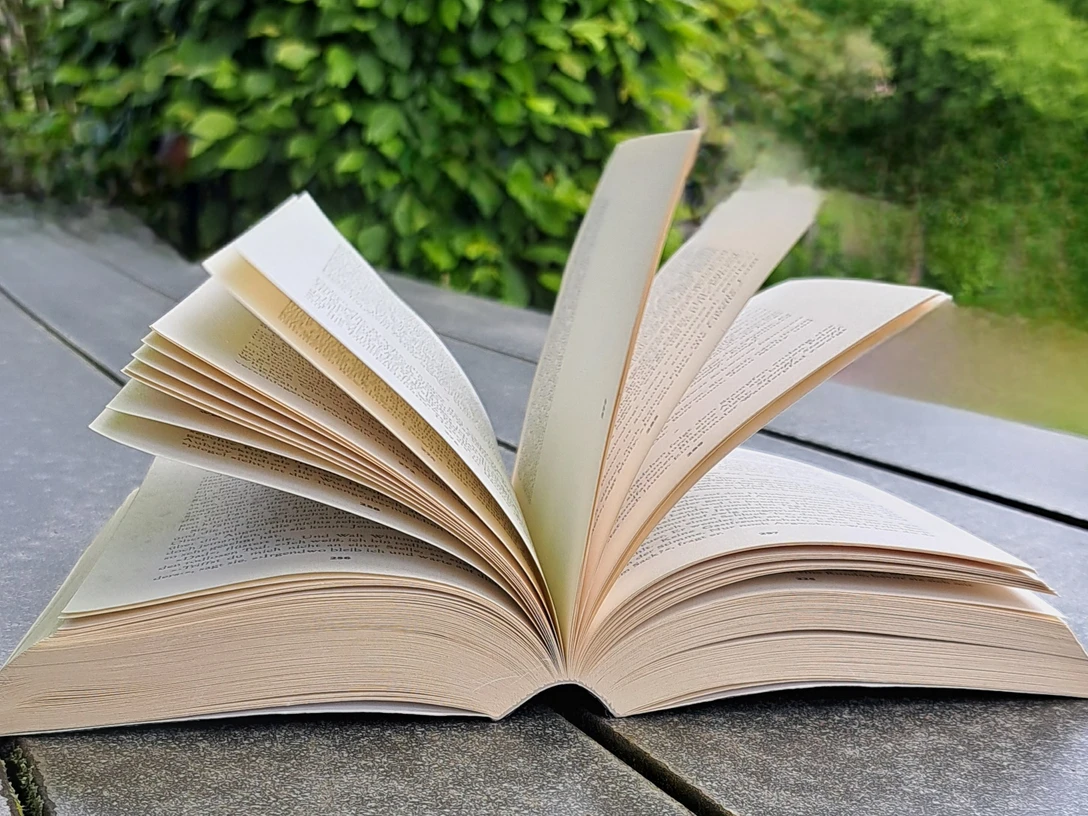 Bücherwunschzetttel Foto 2.jpg